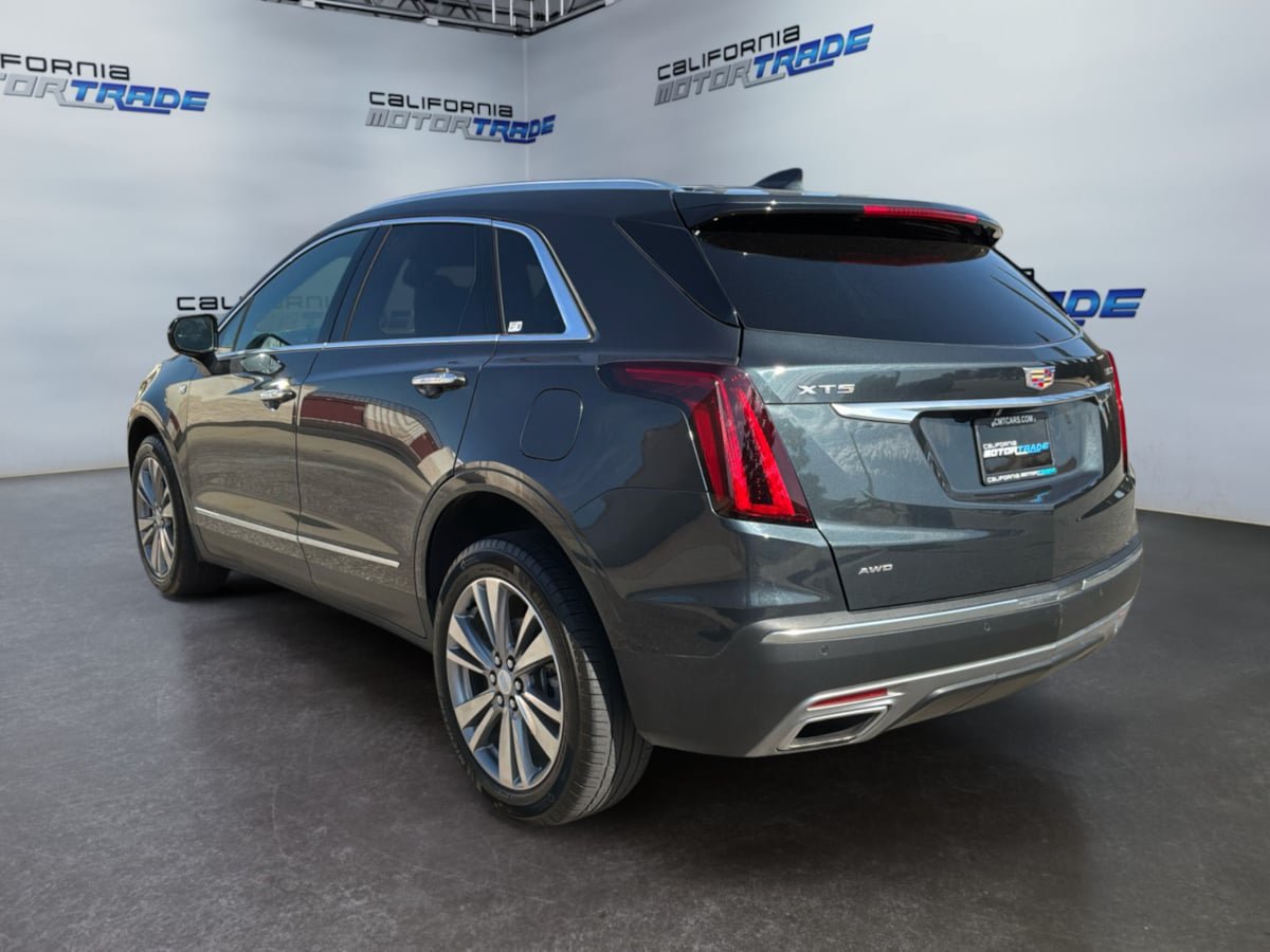 Used 2023 Cadillac XT5 Premium Luxury w/ LPO, Floor Liner Package AWD/4WD image 7