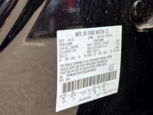 Used 2025 Ford Explorer Active w/ Active Comfort Package RWD image 19