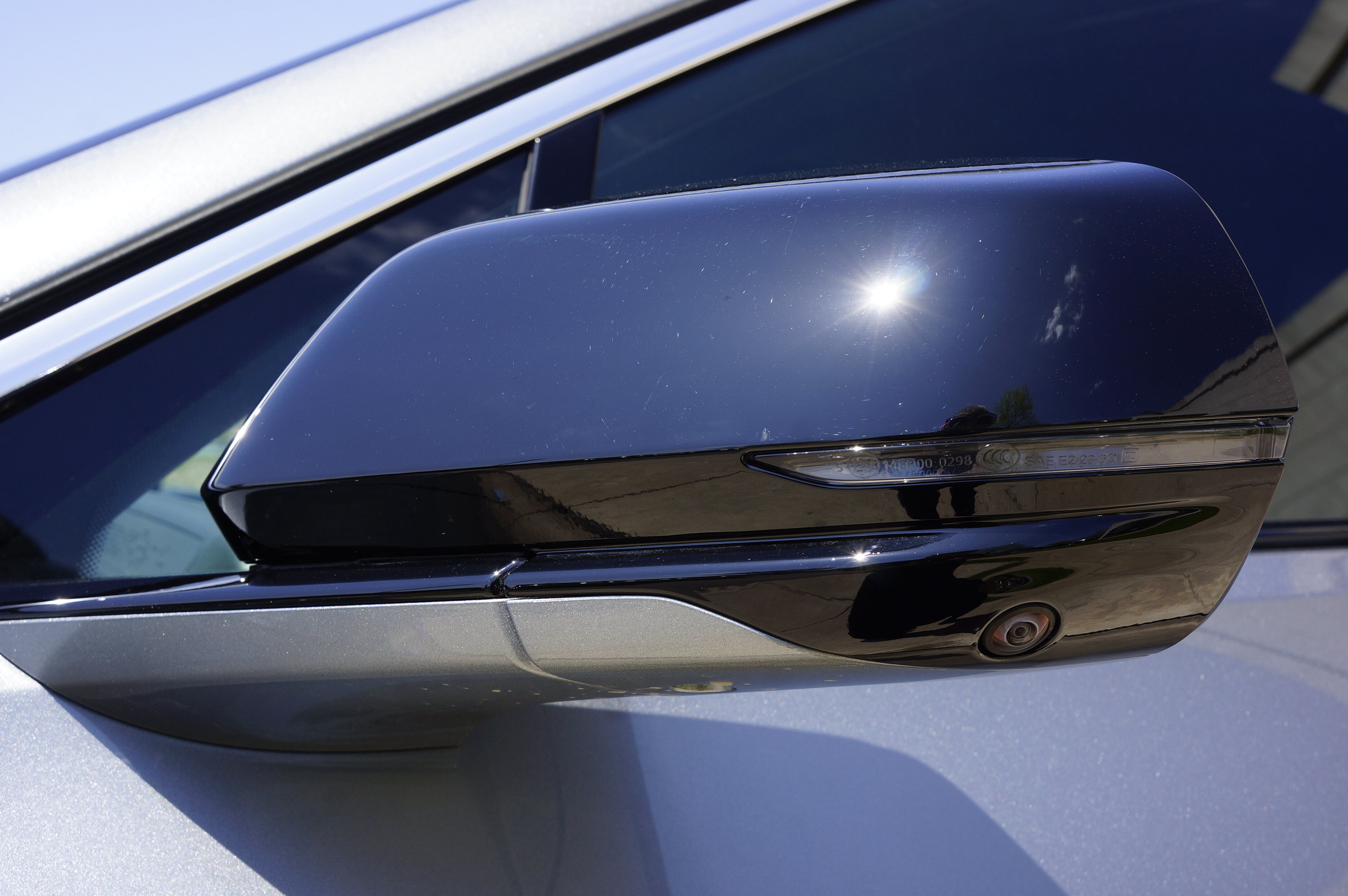 Used 2024 Cadillac Lyriq Tech RWD image 19