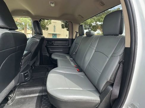 Used 2020 RAM 2500 Tradesman w/ Chrome Appearance Group AWD/4WD image 11