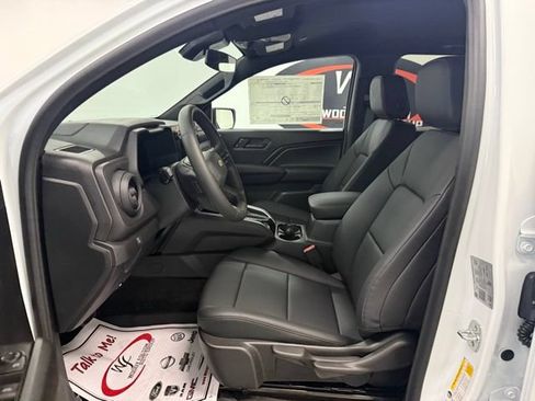 New 2026 Chevrolet Colorado W/T w/ WT Custom Package AWD/4WD image 11
