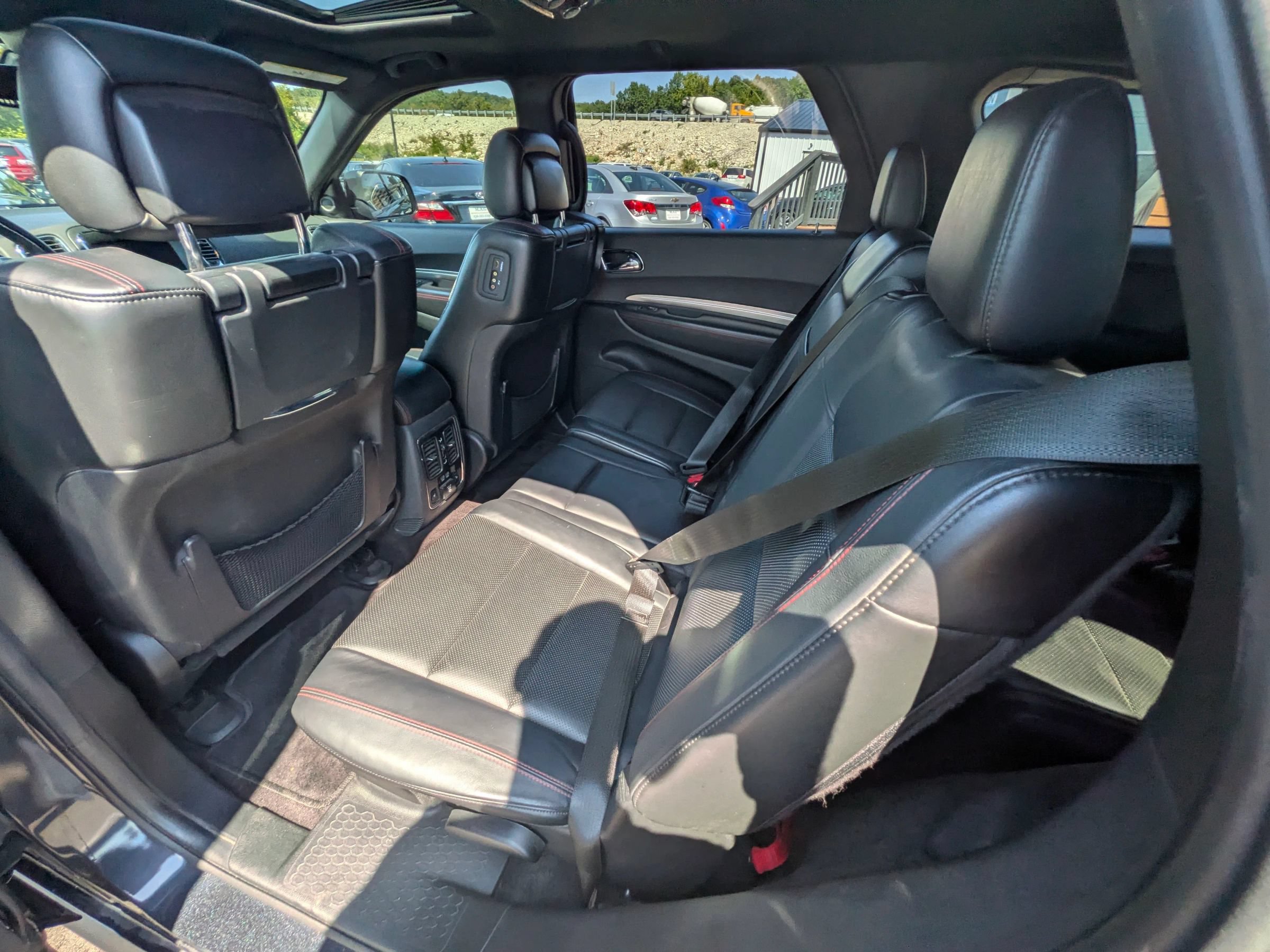 Used 2016 Dodge Durango R/T w/ Technology Group AWD/4WD image 35