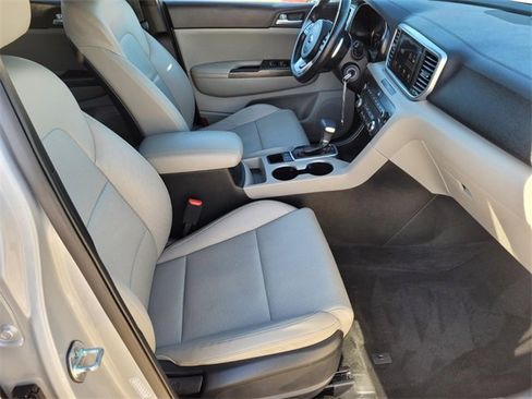 Used 2020 Kia Sportage S w/ S Sunroof Package image 10