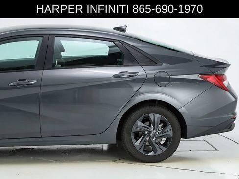 Used 2023 Hyundai Elantra Blue FWD image 4