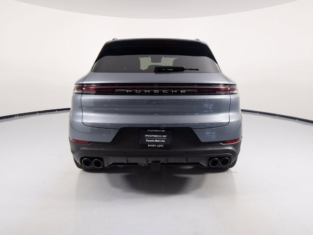 Certified 2026 Porsche Cayenne E-Hybrid AWD/4WD image 9