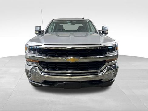 Used 2018 Chevrolet Silverado 1500 LT w/ All Star Edition image 9