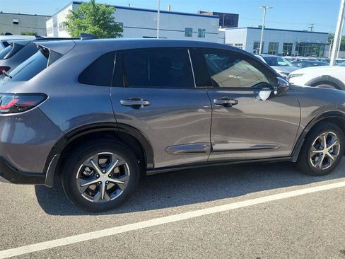 Used 2023 Honda HR-V EX-L image 4