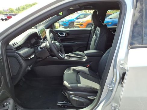 New 2026 Jeep Compass Latitude image 6