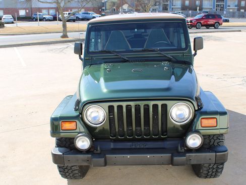 Used 1998 Jeep Wrangler Sahara image 26