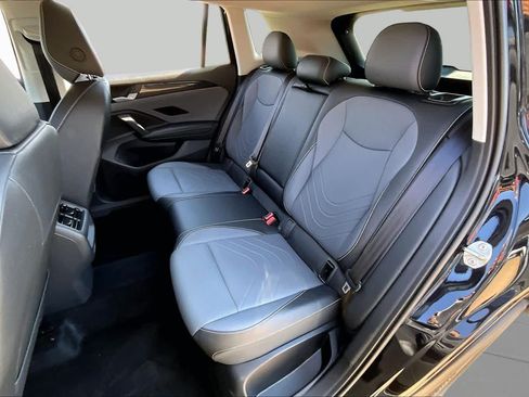Used 2026 Volkswagen Tiguan SE AWD/4WD image 18