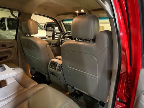 Used 2006 GMC Sierra 2500 SLT w/ Heavy-Duty Power Package image 41