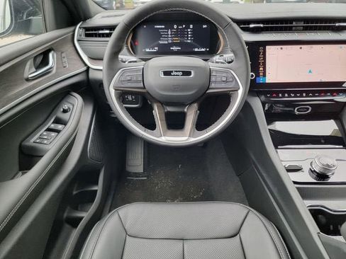 New 2026 Jeep Grand Cherokee L Limited AWD/4WD image 30