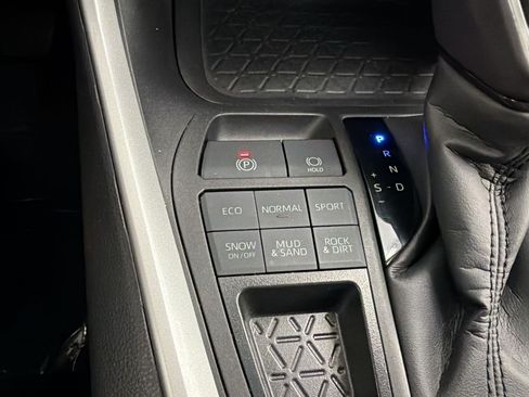 Used 2023 Toyota RAV4 XLE Premium AWD/4WD image 19