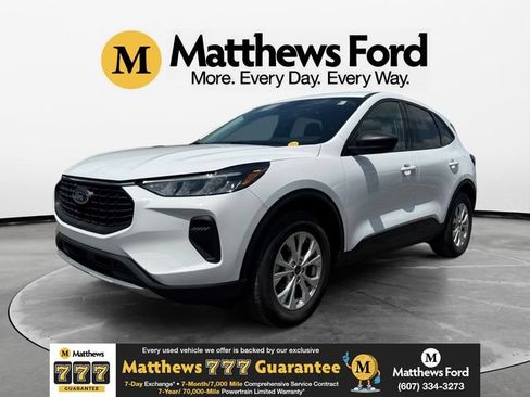 Used 2025 Ford Escape Active AWD/4WD image 1