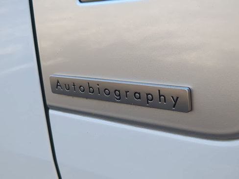 Certified 2023 Land Rover Range Rover Long Wheelbase Autobiography image 39