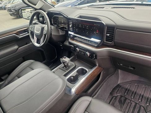 Used 2026 GMC Sierra 1500 Elevation w/ Elevation Premium Package AWD/4WD image 11