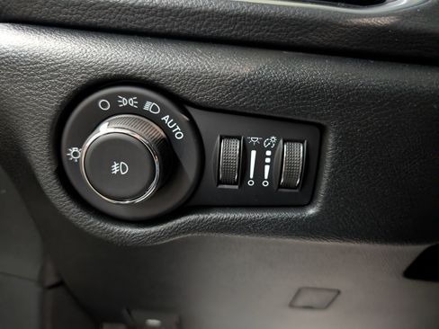 New 2026 Chrysler Pacifica Pinnacle AWD/4WD image 17