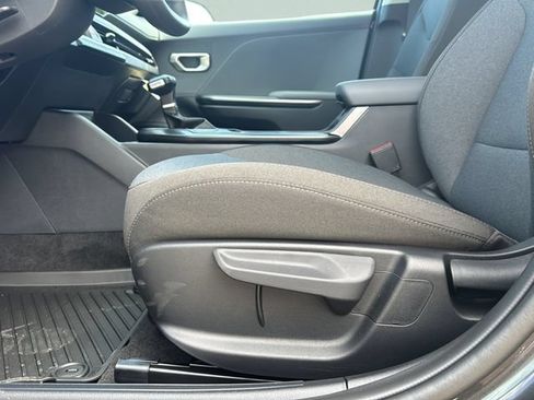 New 2026 Kia K4 FWD image 24