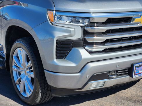Used 2024 Chevrolet Silverado 1500 High Country w/ High Country Premium Package image 10