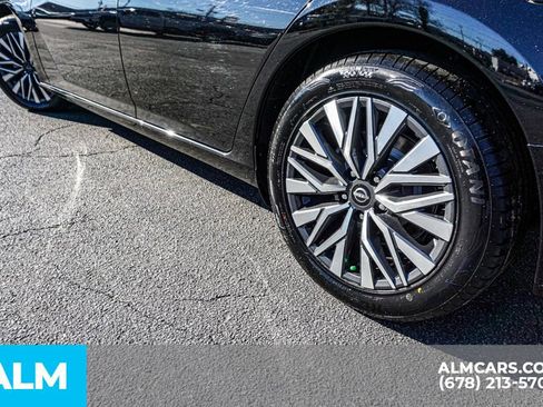 Used 2024 Nissan Altima 2.5 SV FWD image 16