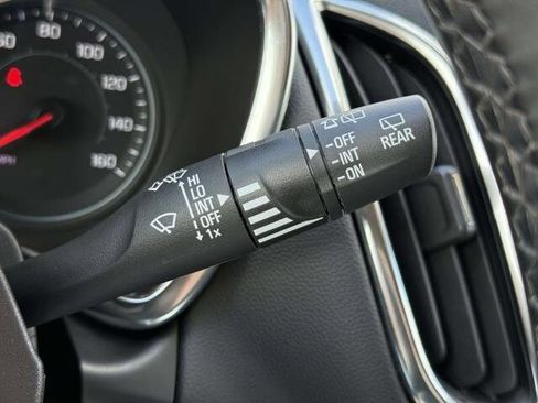 Used 2024 Chevrolet Equinox LT image 23