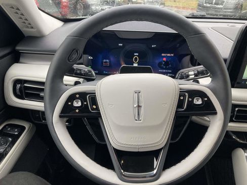 New 2025 Lincoln Aviator 2WD w/ Equipment Group 101A image 31