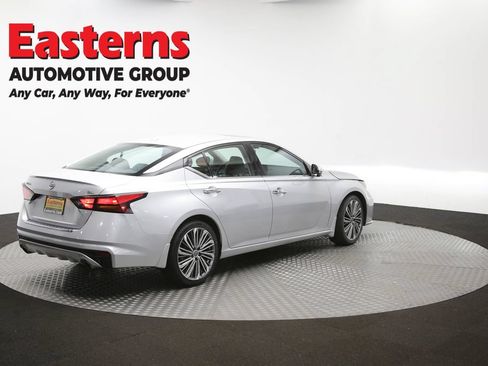 Used 2023 Nissan Altima 2.5 SL FWD image 43