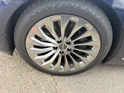 Used 2019 Genesis G90 5.0 Ultimate RWD image 3