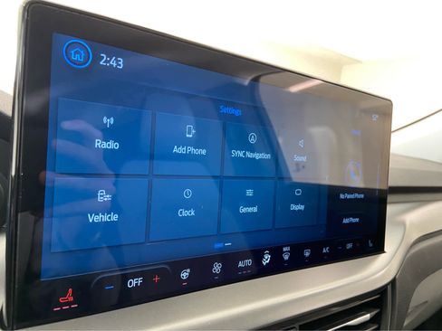 Used 2025 Ford Escape SE image 32