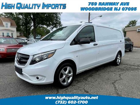 Used 2021 Mercedes-Benz Metris image 3