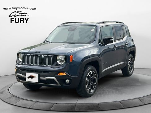 Used 2023 Jeep Renegade Latitude AWD/4WD image 7