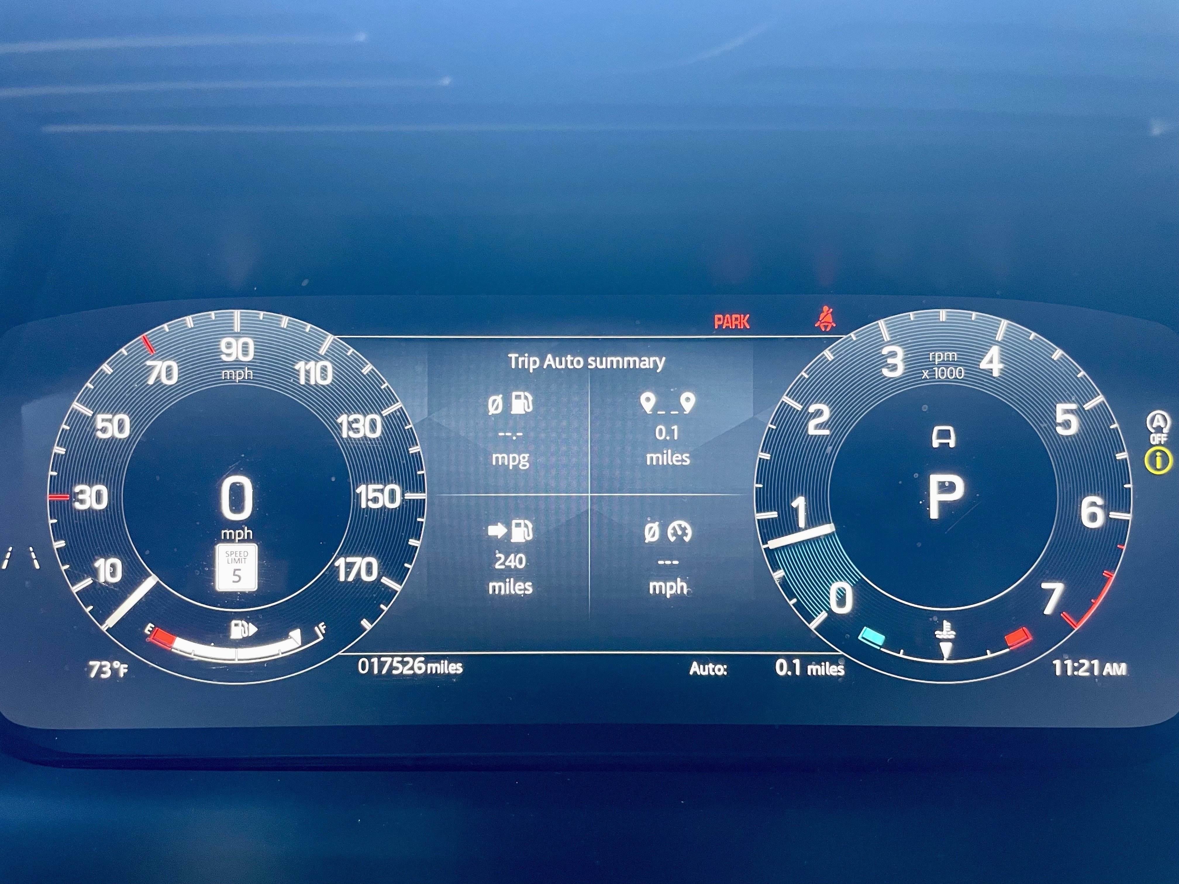 Certified 2025 Land Rover Discovery Sport Dynamic SE AWD/4WD image 24