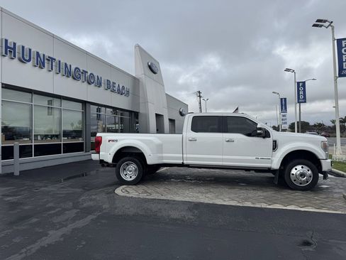 Used 2022 Ford F450 Limited w/ FX4 Off-Road Package image 3
