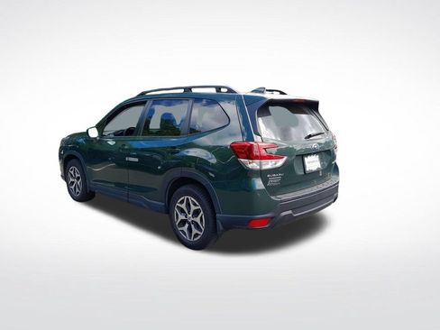 Used 2022 Subaru Forester Premium AWD/4WD image 6
