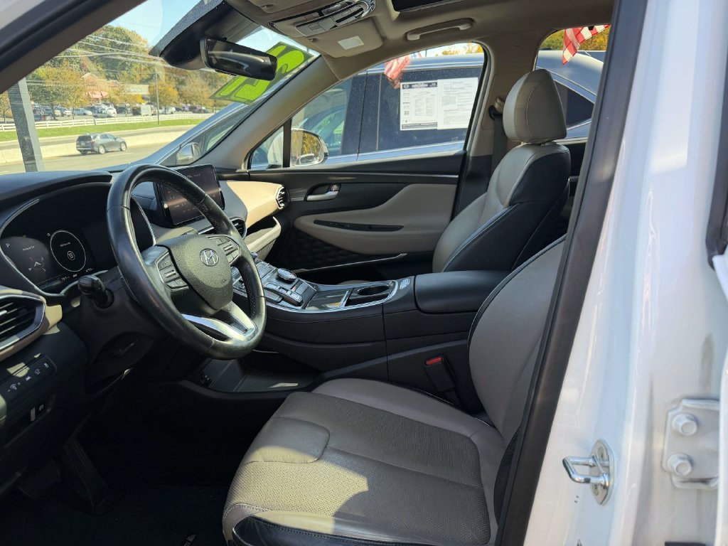 Used 2021 Hyundai Santa Fe SEL w/ Convenience + Premium Package AWD/4WD image 15
