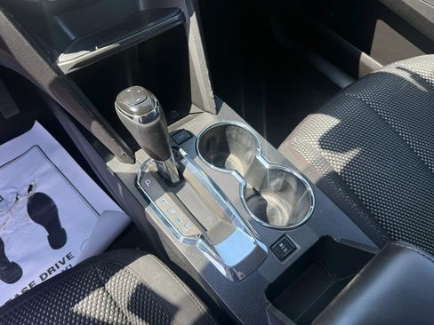 Used 2017 Chevrolet Equinox LT FWD image 20