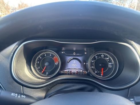 Used 2019 Jeep Cherokee Limited AWD/4WD image 25