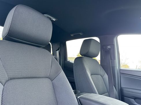 New 2025 GMC Canyon Elevation w/ Convenience Package image 14