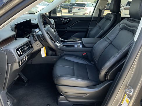 New 2025 Lincoln Aviator Reserve w/ Illumination Package image 24