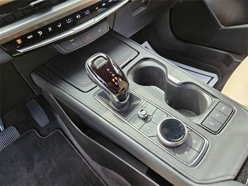 Certified 2025 Cadillac XT4 Premium Luxury image 24