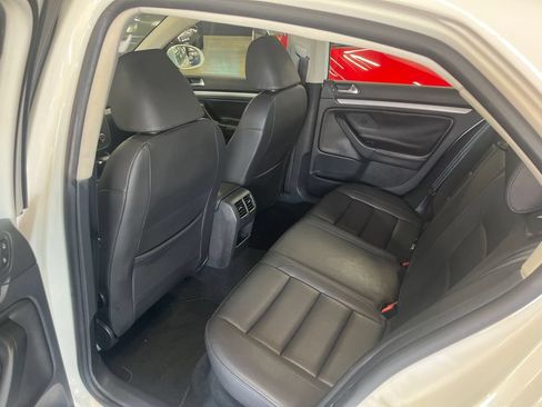 Used 2010 Volkswagen Jetta Limited Edition FWD image 47