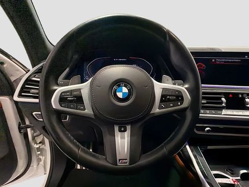 Used 2022 BMW X7 M50i w/ Executive Package AWD/4WD image 2