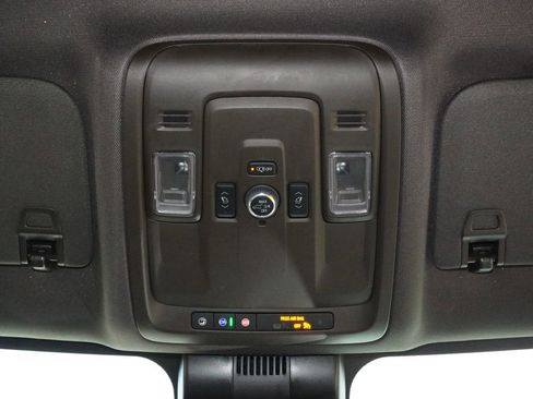 Used 2025 Chevrolet Tahoe LT w/ Comfort Package image 18