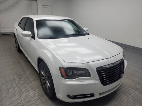 Used 2014 Chrysler 300 S AWD/4WD image 13