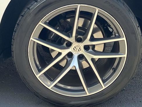 Used 2023 Porsche Macan Turbo image 12