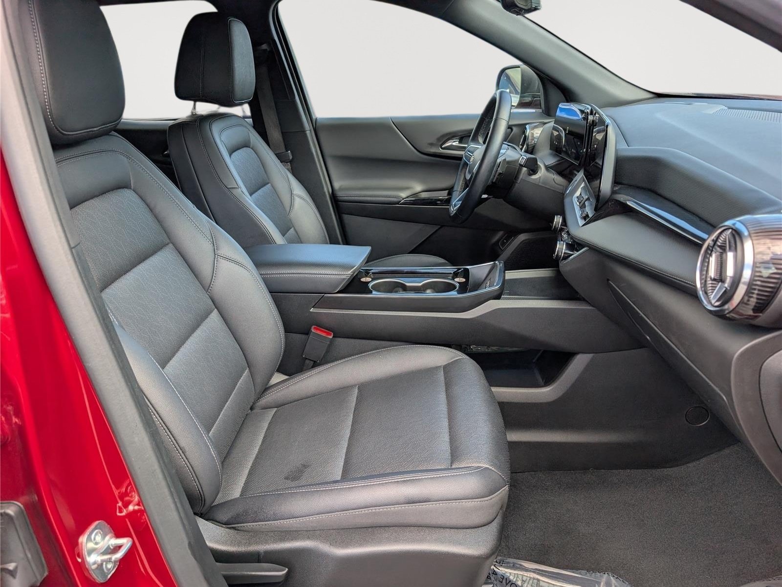 Used 2025 Chevrolet Equinox LT w/ Convenience Package II FWD image 11