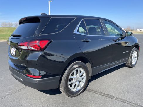 Used 2022 Chevrolet Equinox LT w/ Driver Convenience Package image 5
