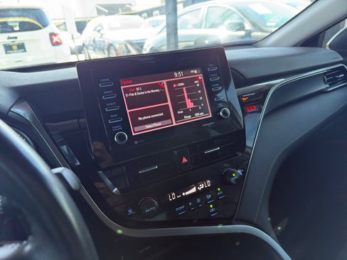 Used 2023 Toyota Camry SE w/ Convenience Package FWD image 16