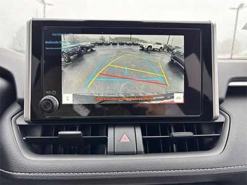 Used 2025 Toyota RAV4 LE image 18