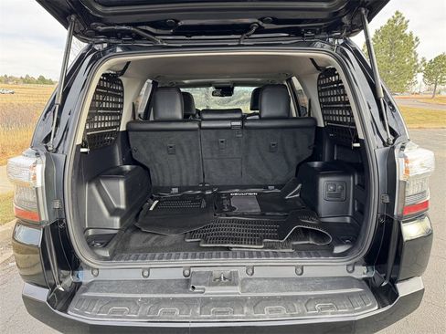 Used 2020 Toyota 4Runner Venture image 9